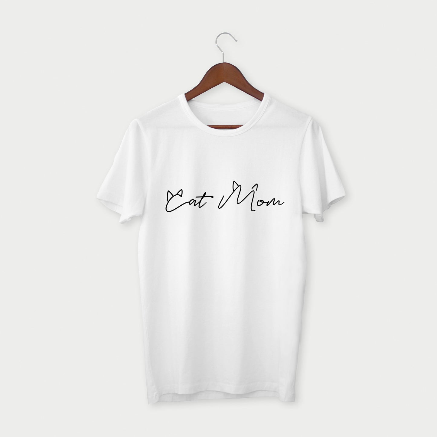 "Cat Mom” T-Shirt